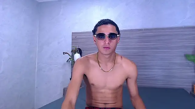 Maximo_Juli Live XXX Chat