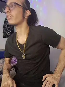 Živý XXX chat Damian_Dusk
