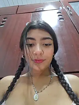 แชท XXX สดของ Sweed-virgin-pussy