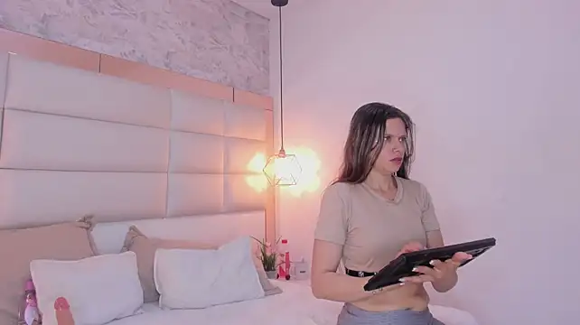 Chat +18 de Karoll_collin ao vivo