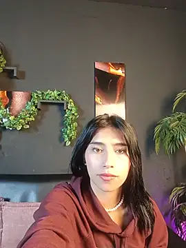 Kitty_Milan's Webcam Show