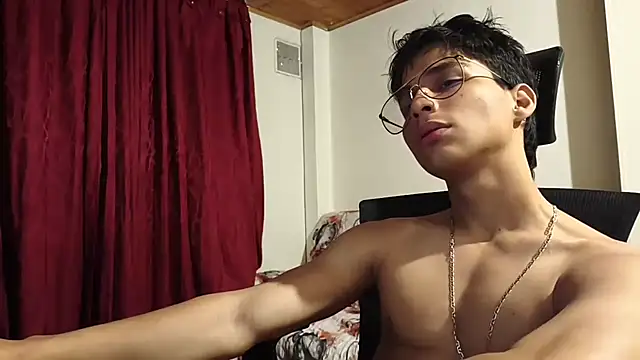 XXX chat uživo modela Marck-Pro