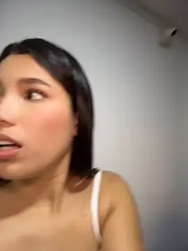 angel_cute19's Live XXX Chat