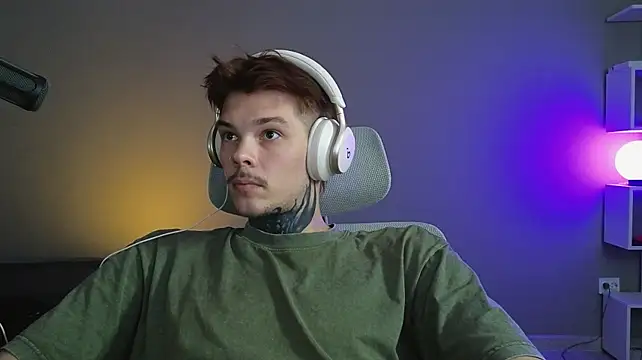 DENIS_HERE Live XXX Chat
