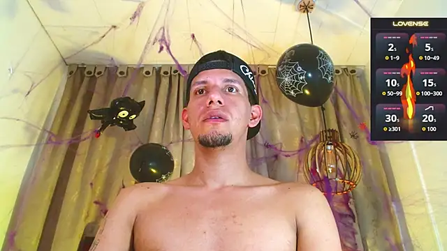 _Dominic_Smith_ Adlı Modelin Canlı XXX Sohbeti