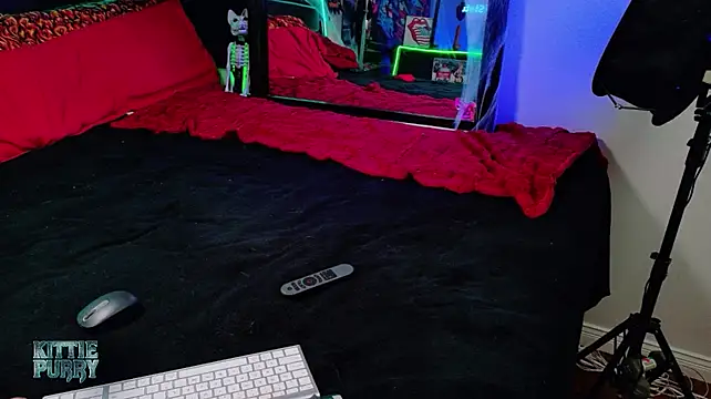 KittiePurry69: απευθείας συνομιλία ΧΧΧ