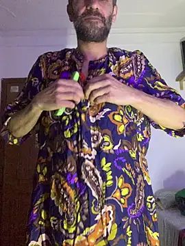 TORAKIKI79 Chat XXX in diretta
