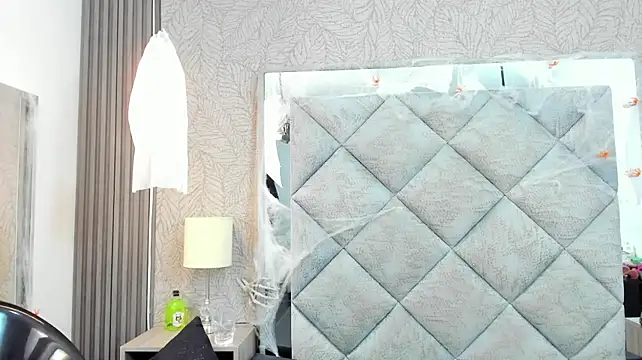 LilithDesire_ Adlı Modelin Canlı XXX Sohbeti