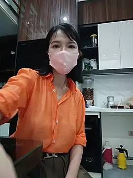 Emma_Linh: απευθείας συνομιλία ΧΧΧ