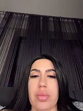 Andrestarr Adlı Modelin Canlı XXX Sohbeti