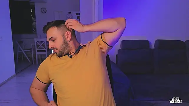 Jace_Thorne Adlı Modelin Canlı XXX Sohbeti