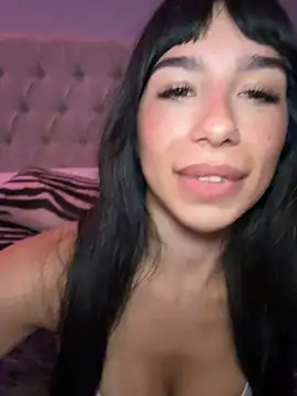 دردشة LoveLillyy الجنسية المباشرة
