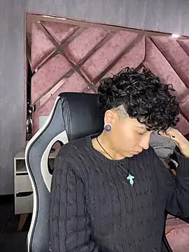 Chat +18 de ian_mathias_ ao vivo