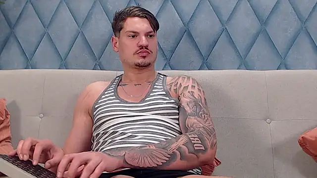 marioalessio Live XXX-Chat