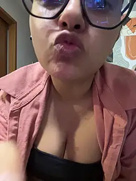 Chat XXX ao vivo de midsize_94