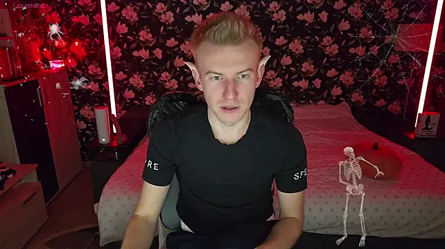 Vuitton's Live XXX Chat