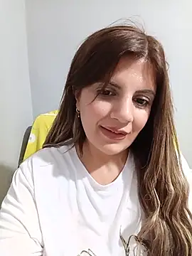 Ufkizil Adlı Modelin Canlı XXX Sohbeti
