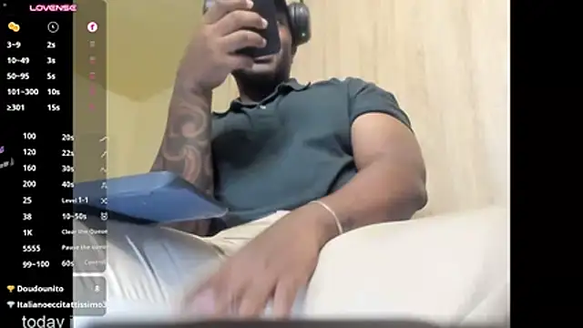 thomas_santtos1 live XXX chat