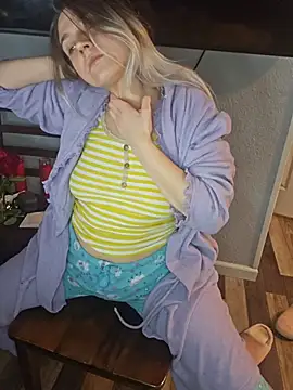 XXX chat uživo modela ScarletsWeb