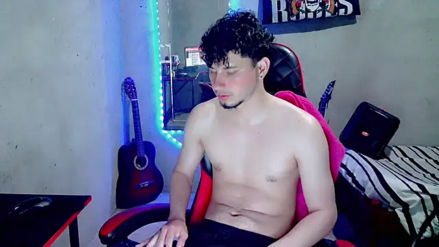 Atom_Hot webcam show