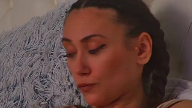 AliceMunro's Live XXX Chat