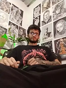 Loggan_donnelly live XXX chat