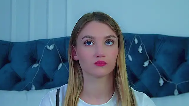 XXX chat uživo modela StacyEvances