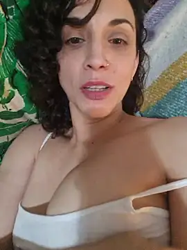 love_juicy's Live XXX Chat