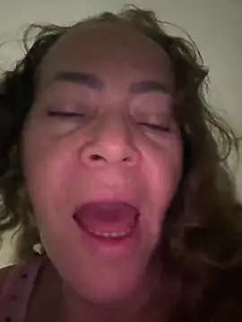 Chat XXX ao vivo de Granny6boys