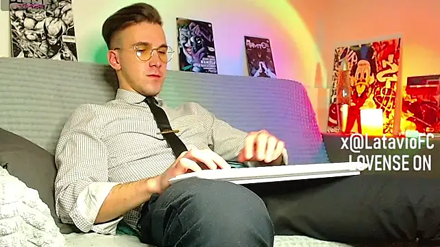 دردشة Midnighter_ الجنسية المباشرة