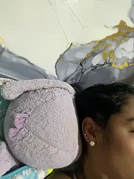 KatalinnaBrown Adlı Modelin Canlı XXX Sohbeti