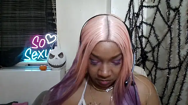 mzpretty444: διαδικτυακό σόου στην κάμερα