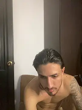 Kriss_Edwards' Live XXX Chat