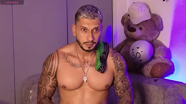 Seth_Vegaa Adlı Modelin Canlı XXX Sohbeti