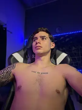 Živý XXX chat keiler_suxrez