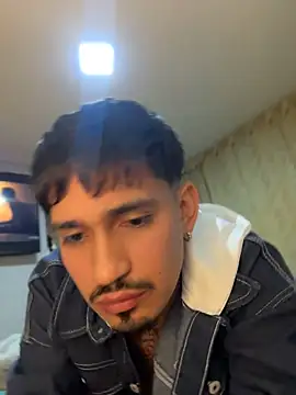 Онлайн чат XXX Mathias_vega