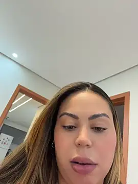 แชท XXX สดของ LariiHotWife