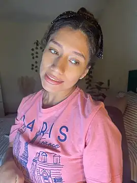 Rebbecca_ লাইভ XXX চ্যাট