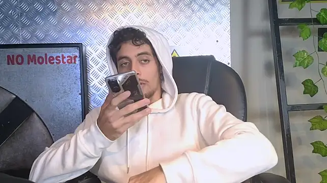 Онлайн чат XXX Jeey_Bee