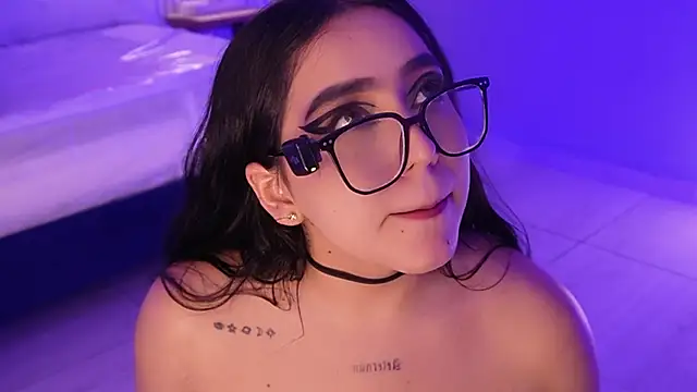 KatlynRous' Live XXX Chat