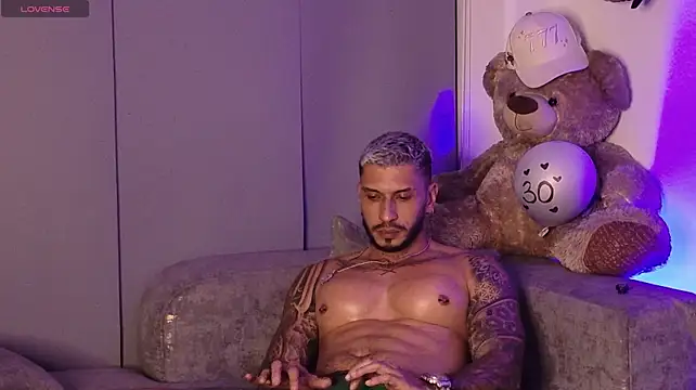 Seth_Vegaa Adlı Modelin Canlı XXX Sohbeti