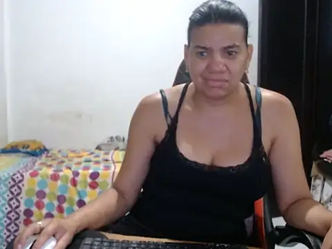 Adriana_0312: απευθείας συνομιλία ΧΧΧ