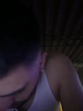 Chat XXX ao vivo de Alexander_Diazz