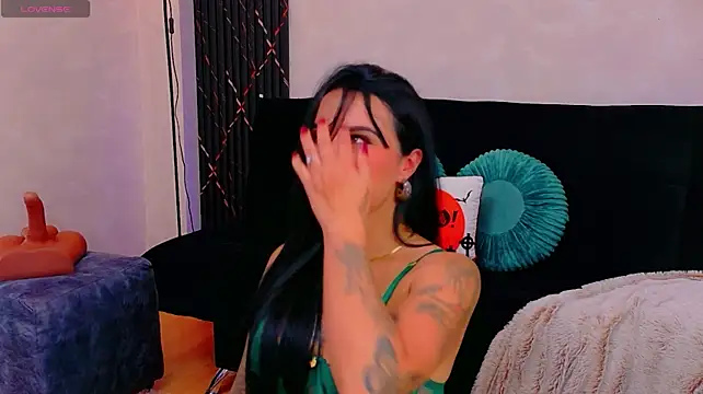 EmmyEvans1 Adlı Modelin Canlı XXX Sohbeti