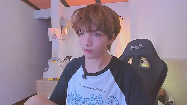 Chat +18 de Sweet_Allan ao vivo