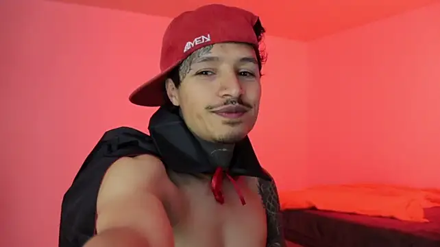 trieone Live XXX Chat