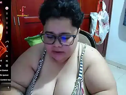 Chat +18 de hotlesby4uxxx ao vivo