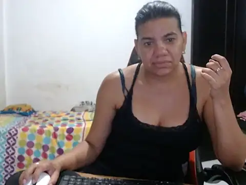Chatroom XXX en direct de Adriana_0312