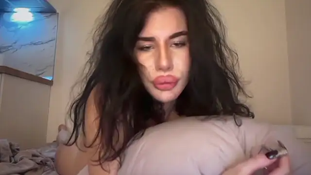 KarolineFoxy Chat XXX in diretta