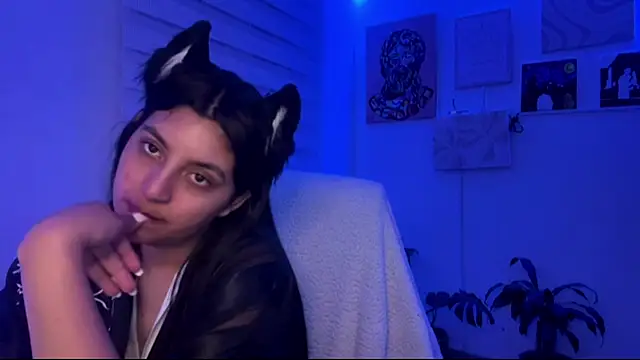 cloe_small Live XXX-chat
